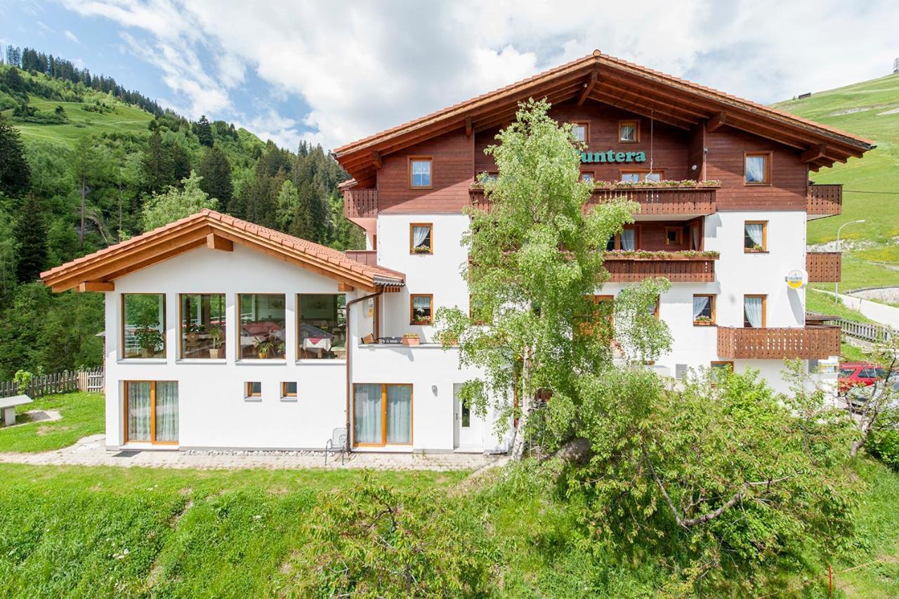 Hotel Cuntera Curaglia Eksteriør billede